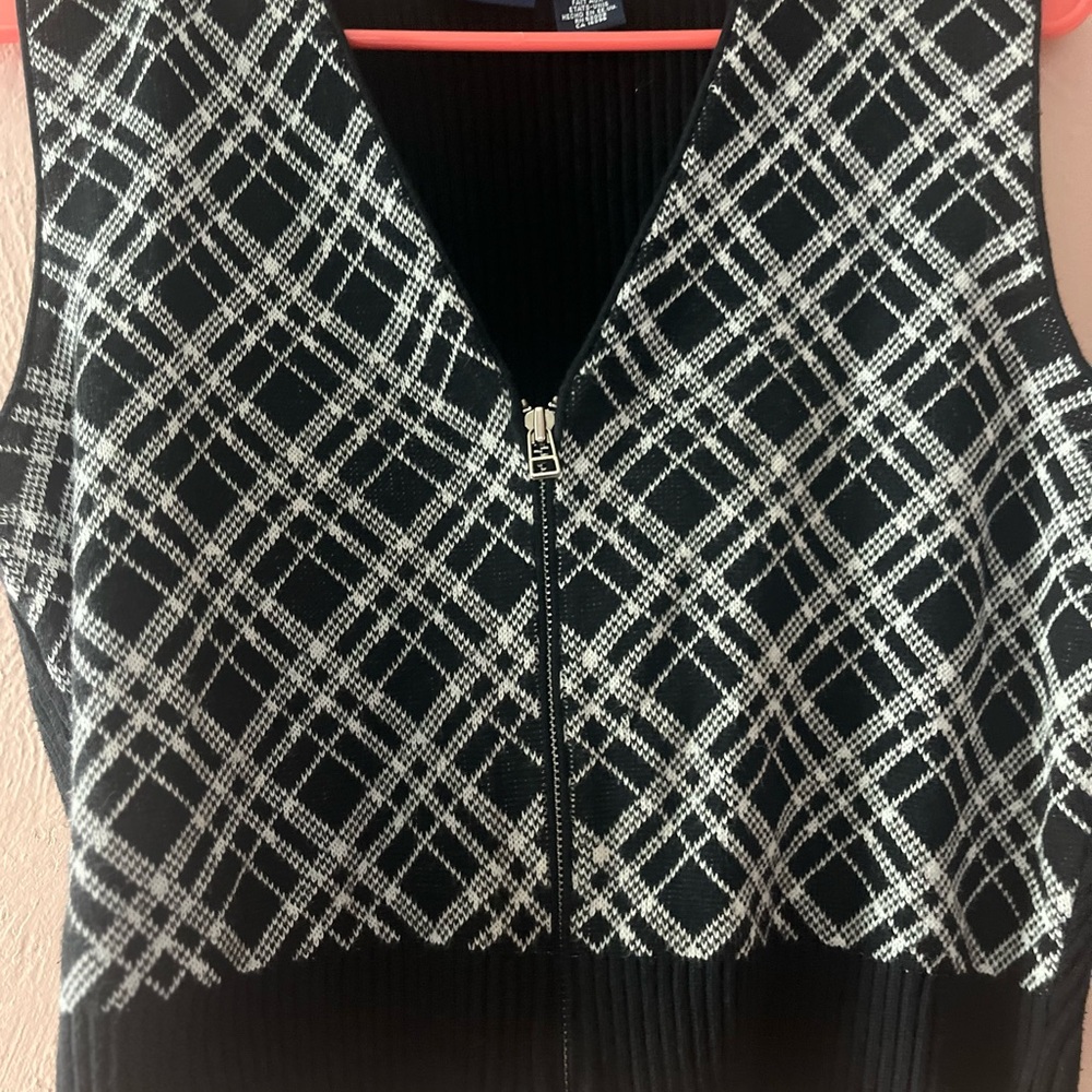 Liz Claiborne Black and White Plaid vest